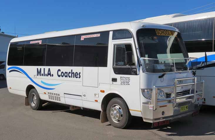 M.I.A. Coaches | australia.SHOWBUS.com BUS IMAGE GALLERY | MIA Passenger Express